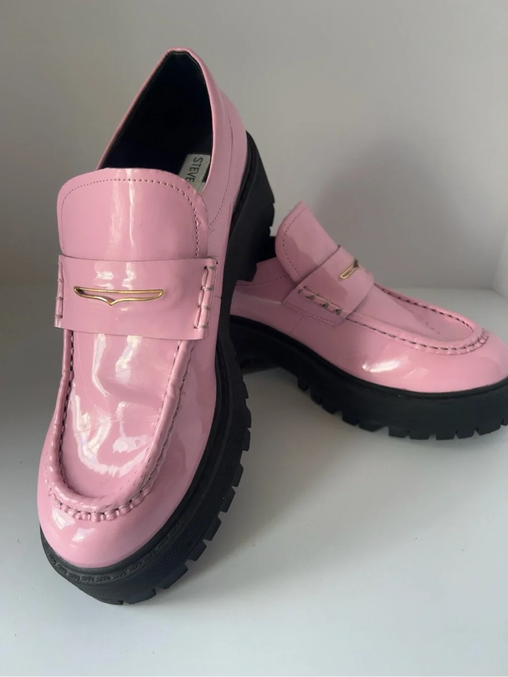 Steve Madden Malvern Bubblegum Pink Patent Lug Sole Loafers | Women’s Size 9